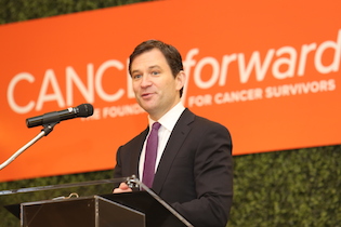CancerForward-Dan-Harris-Speaking-At-The-We-Can-Go-Forward-Luncheon-2014